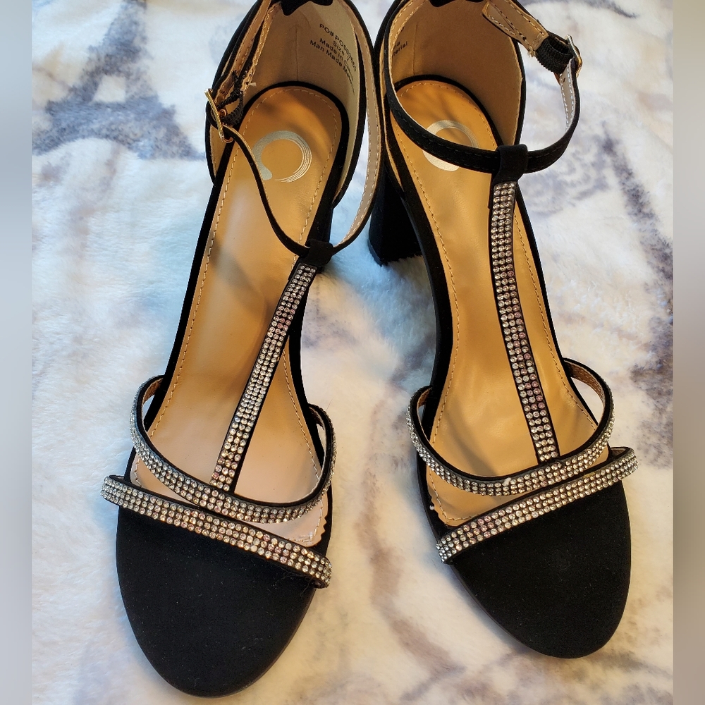 Journee Collection strappy sandal. NWOT